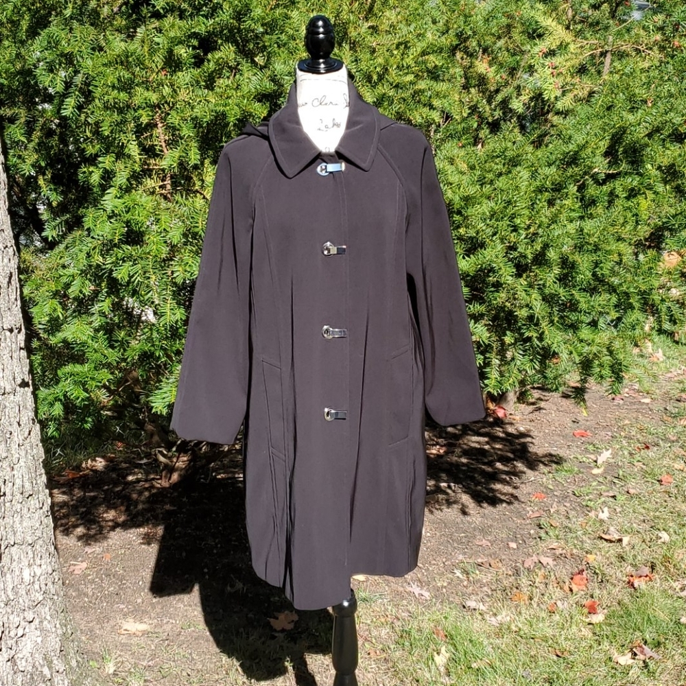 LONDON FOG▪︎ Black Trench Coat w/ Silver Hooks